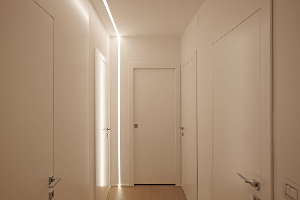 CASA INDIPENDENTE , Luca Mancini | Architetto Luca Mancini | Architetto Modern Corridor, Hallway and Staircase