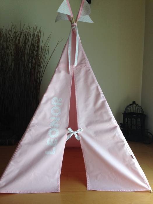 Tenda rosa com nome e bandeiras Trapinho Quartos de criança modernos Acessórios e Decoração