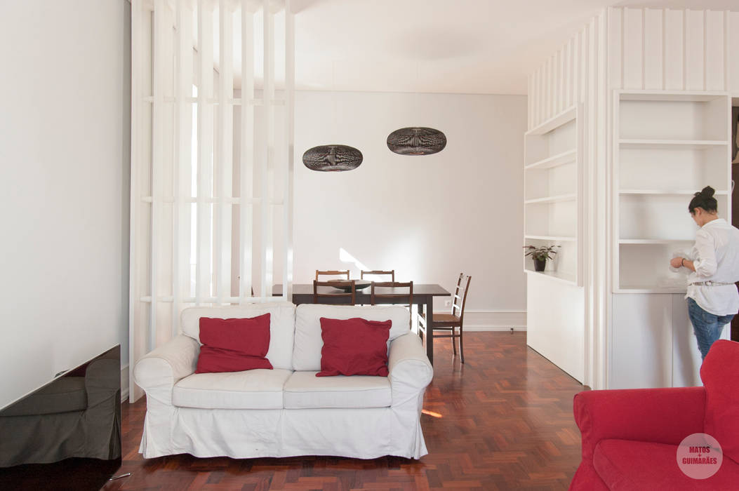 Remodelação de apartamento Avenidas Novas, Lisboa, Matos + Guimarães Arquitectos Matos + Guimarães Arquitectos Salas de estar modernas