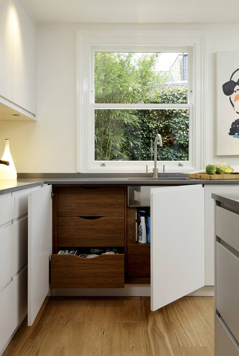 KITCHENS: The Ladbroke Cue & Co of London Modern Kitchen