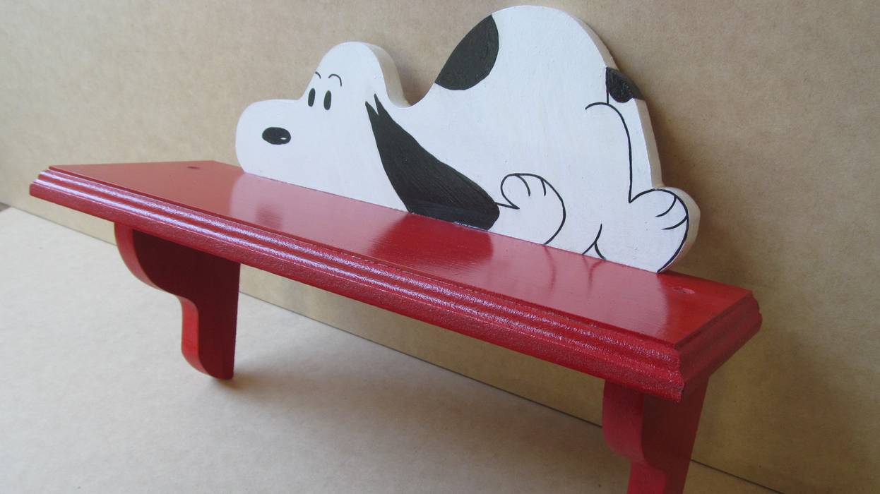 Repisa Roja con Snoopy Artesania Ikare Otros espacios Tablero DM Piezas de Arte