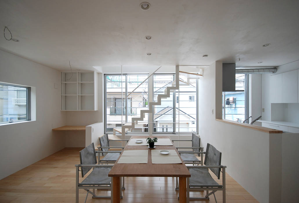 世田谷の３層住宅, ＳＵＲ都市建築事務所 ＳＵＲ都市建築事務所 Eclectic style dining room