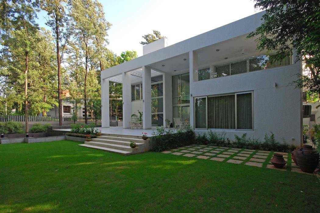 Private Residence at Sopan Baug, Pune, Chaney Architects Chaney Architects Дома в стиле минимализм