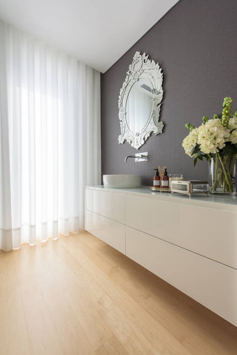 Moradia em Braga, NOZ-MOSCADA INTERIORES NOZ-MOSCADA INTERIORES Modern bathroom