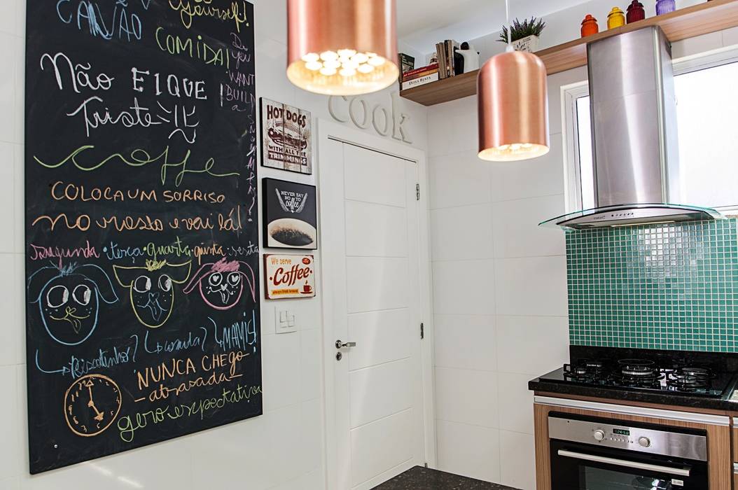 Residência Freguesia - Cozinha Adoro Arquitetura Cozinhas modernas Madeira Acabamento em madeira