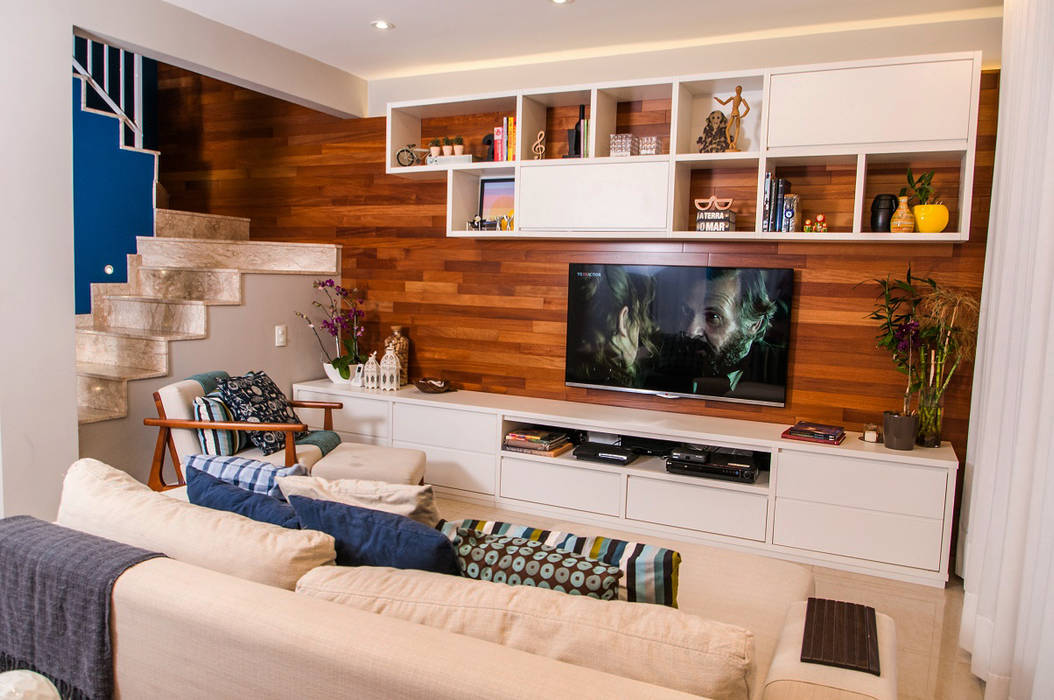 Residência Freguesia, Adoro Arquitetura Adoro Arquitetura Living room Wood Wood effect