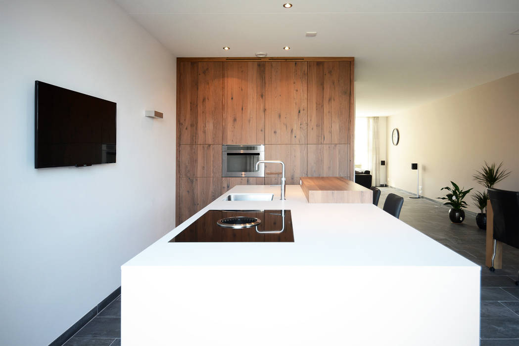 Keuken Waalwijk, Ecker Keukens en Interieur Ecker Keukens en Interieur Moderne keukens kasten,Tafel,Gebouw,Plant,Hout,Kamerplant,Vloeren,Interieur ontwerp,Vloer,Stoel