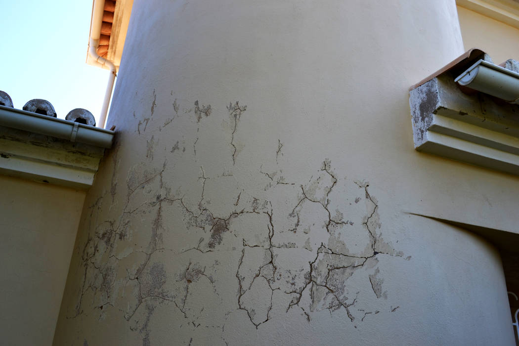 Renovación de Fachadas / Reparación de Grietas, Fisuras RenoBuild Algarve Casas mediterráneas