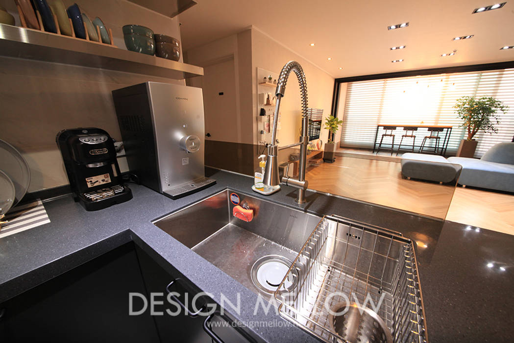 homify Modern kitchen