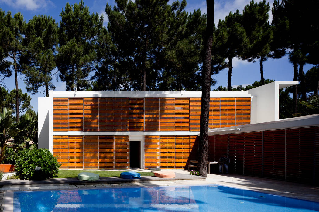 Habitação Unifamiliar na Aroeira, Cândido Chuva Gomes - Arquitectos, Lda Cândido Chuva Gomes - Arquitectos, Lda Jardins minimalistas