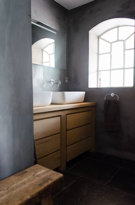 Badkamer, Mignon van de Bunt Interiordesign Mignon van de Bunt Interiordesign Country style bathroom Sinks