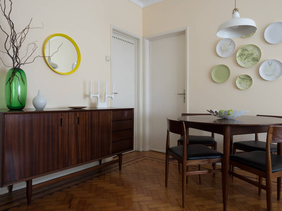 Apartamento Anos 50 | Depois MUDA Home Design Salas de jantar ecléticas