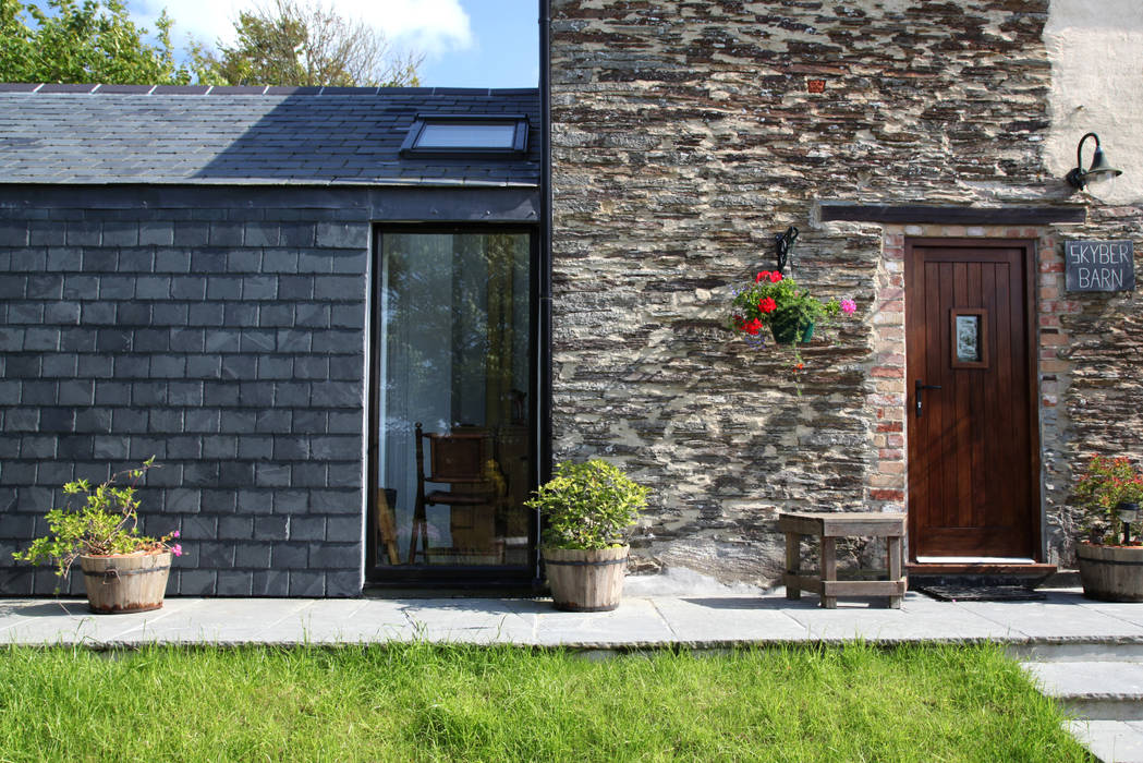 Skyber Barn, Innes Architects Innes Architects Rustic style house Slate