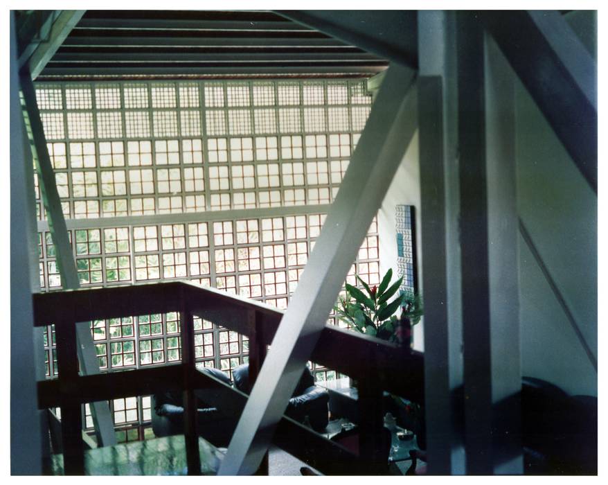 Casa Guaricha , R+P R+P industrial style corridor, hallway & stairs