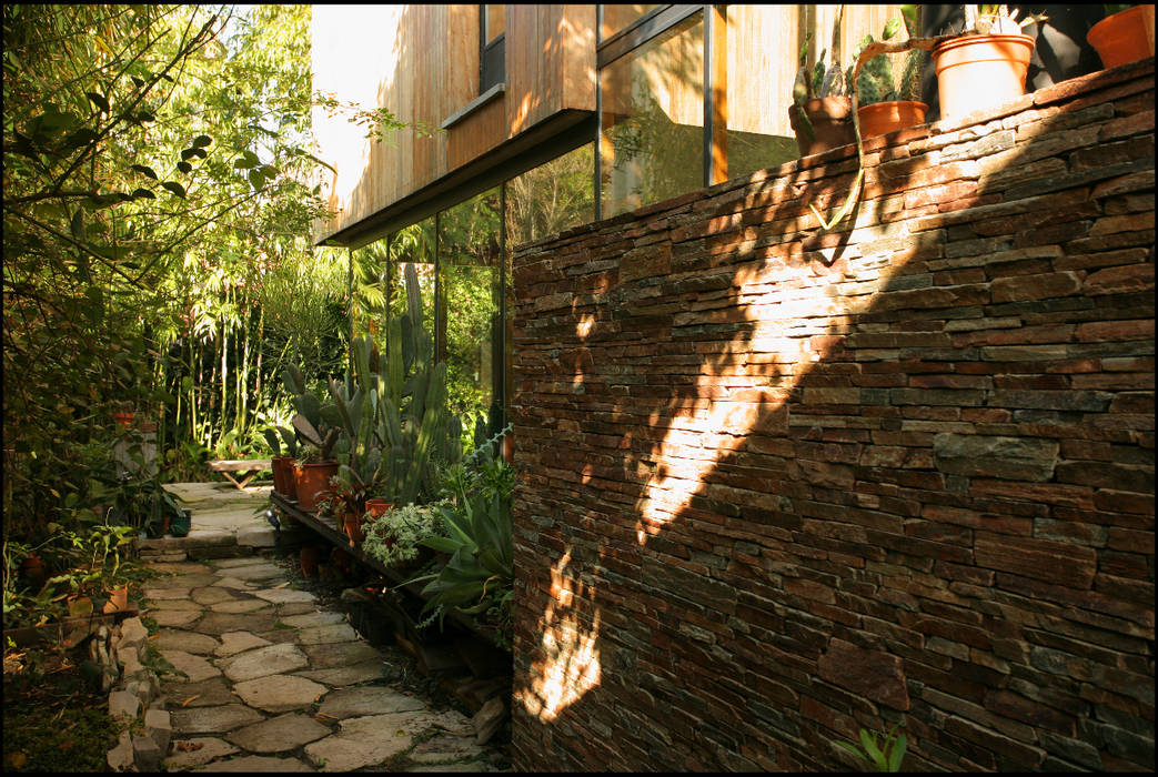 Casa OLIVOS, Arquitecto Alejandro Sticotti Arquitecto Alejandro Sticotti Сад