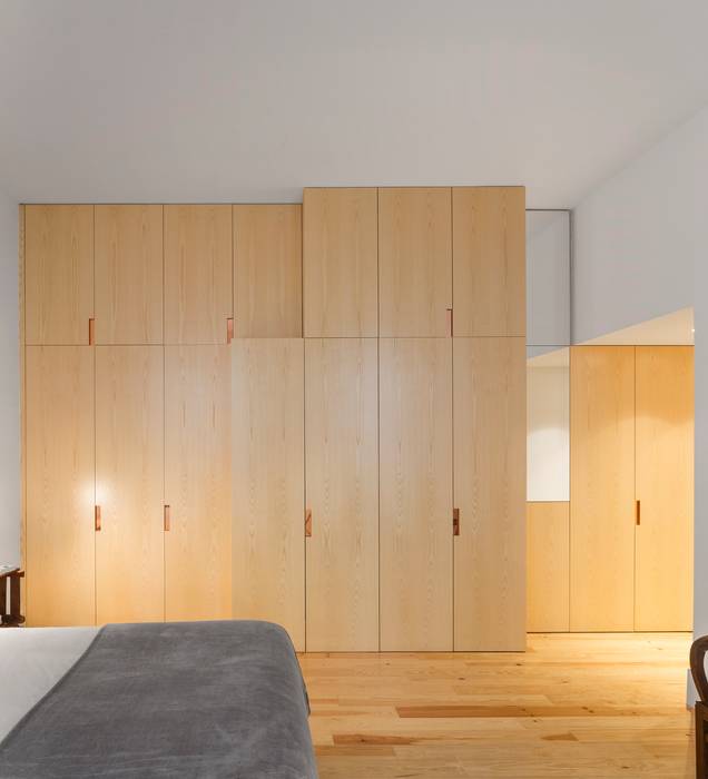 Apartamento ao Camões, Alberto Caetano Alberto Caetano Moderne Schlafzimmer