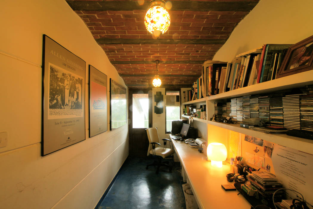 Duplex Apartment, Creativity, Auroville, C&M Architects C&M Architects Study/office