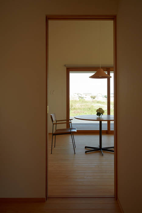 ダイチノイエ, toki Architect design office toki Architect design office Modern dining room Wood Wood effect