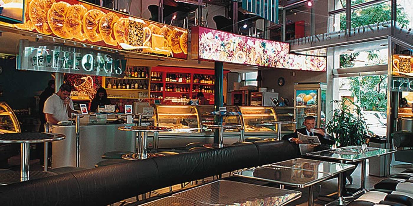 Thionis Café, BRAICOVICH BRAICOVICH Espacios comerciales Restaurantes