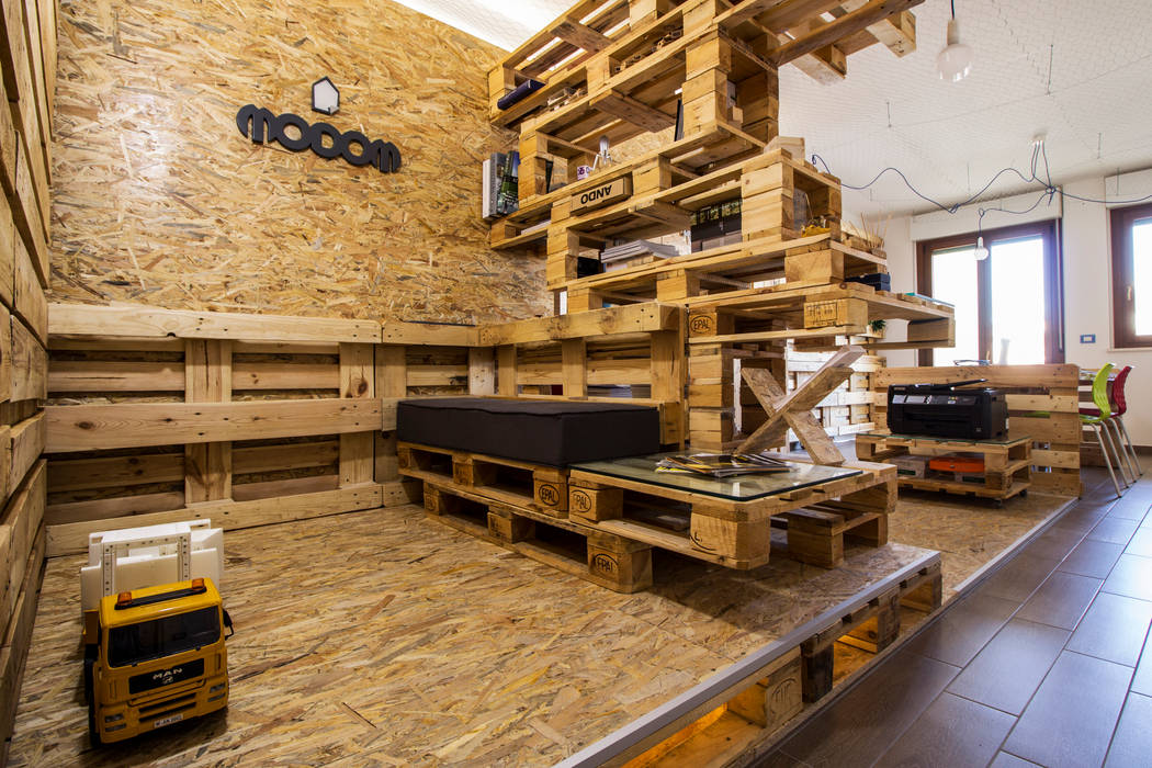 MODOM Office - Modular Work Space, MODOM srl MODOM srl Studio moderno Legno Effetto legno Armadi & Scaffali