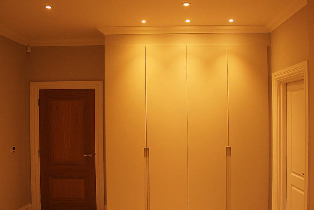 Bedroom - Wardrobe Lighting Flairlight Designs Ltd Phòng ngủ phong cách hiện đại