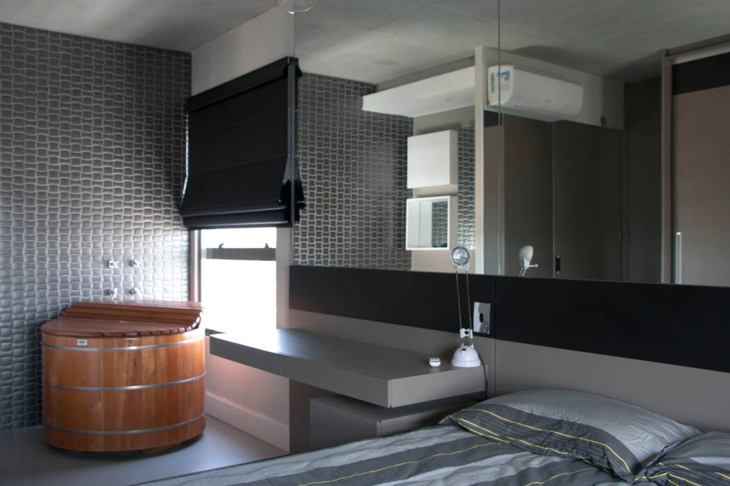 Suite Integrada MONICA SPADA DURANTE ARQUITETURA Quartos modernos banheiro integrado