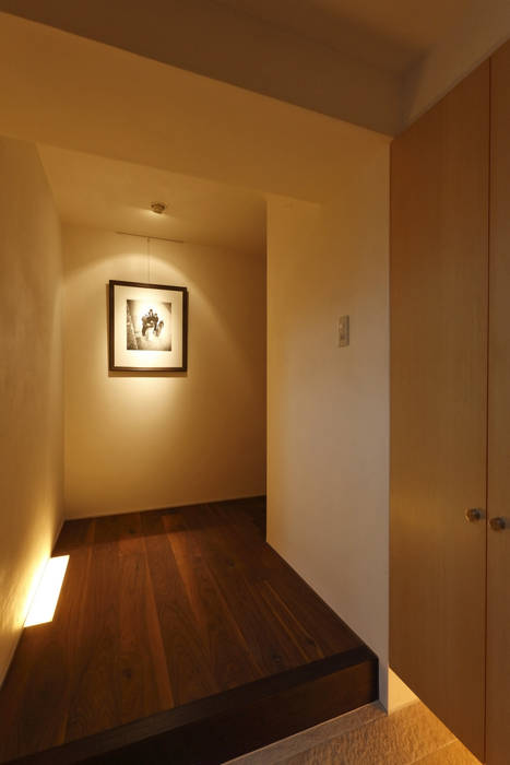 studio304, アーキシップス京都 アーキシップス京都 Modern Corridor, Hallway and Staircase Solid Wood Multicolored