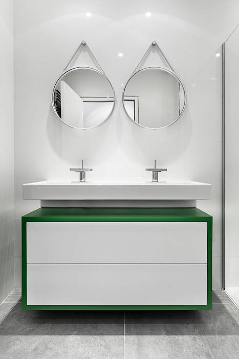 ​A ROOM WITH A VIEW, decodheure decodheure Modern Bathroom
