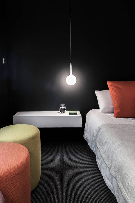 ​A ROOM WITH A VIEW, decodheure decodheure Dormitorios modernos: Ideas, imágenes y decoración