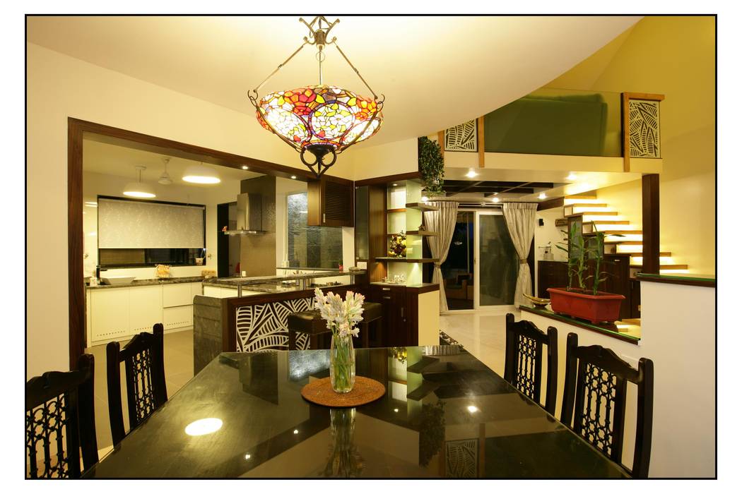 Residence For Captain Nikhil Kanetkar and Ashwini Kanetkar, Navmiti Designs Navmiti Designs Modern dining room