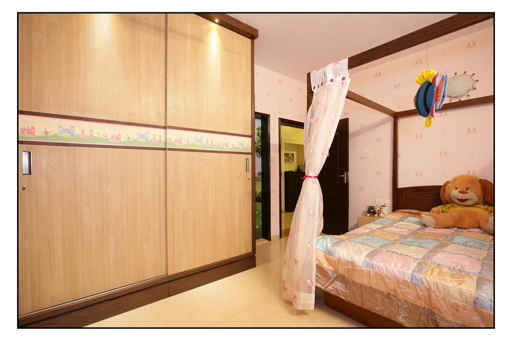 Residence For Captain Nikhil Kanetkar and Ashwini Kanetkar, Navmiti Designs Navmiti Designs Modern style bedroom