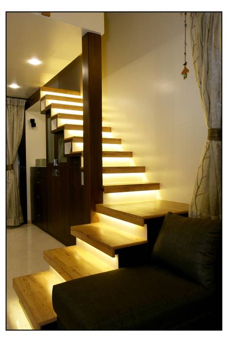 Residence For Captain Nikhil Kanetkar and Ashwini Kanetkar, Navmiti Designs Navmiti Designs Modern corridor, hallway & stairs Stairs,Wood,Shade,Flooring,Rectangle,Line,Floor,Beige,Tints and shades,Hardwood