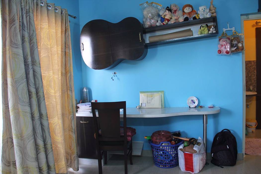 BhubanaGreenKidStudyUnit Uniheights Interio PVT LTD Classic style nursery/kids room Desks & chairs