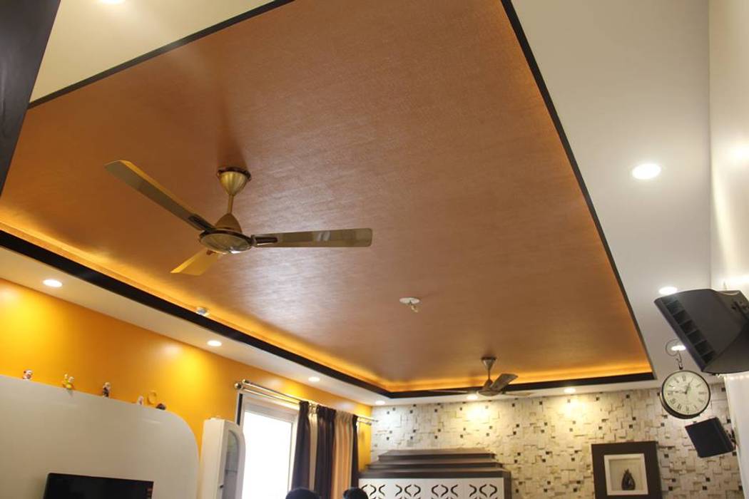 VaswaniReserveCompleteHallDecor Uniheights Interio PVT LTD Classic style living room Accessories & decoration