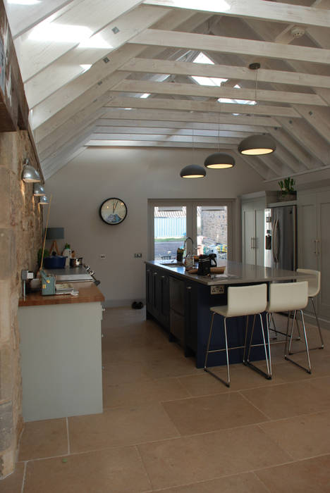 Kitchen/ Dining Aitken Turnbull Architects Rustic style kitchen