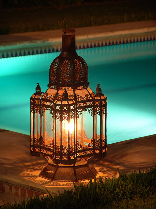 Arabic lamp for garden homify Taman Gaya Mediteran Besi/Baja Lighting