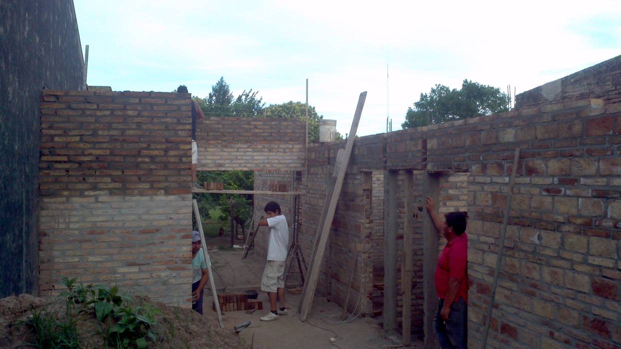 Casa Dosau, A TRES ESTUDIO A TRES ESTUDIO