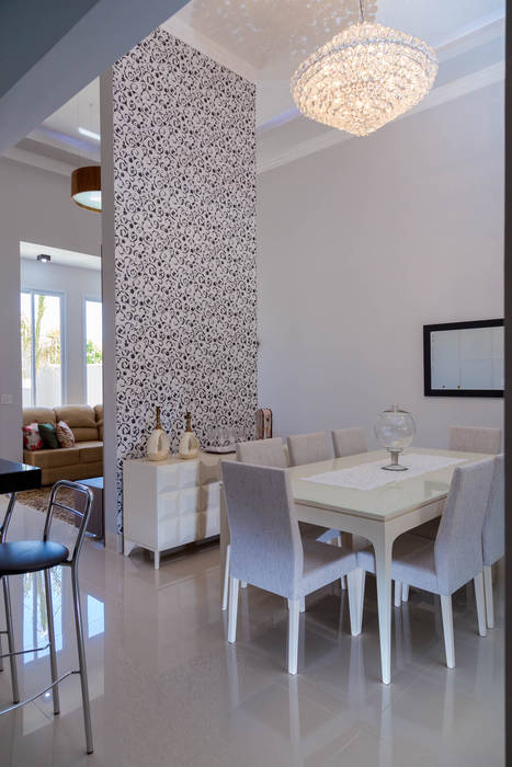 Clássica com toque de modernidade, ADRIANA MELLO ARQUITETURA ADRIANA MELLO ARQUITETURA Classic style dining room