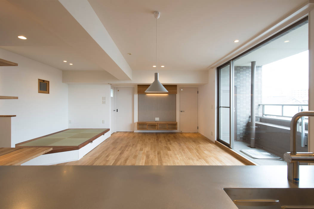 Cherry-kitchen House （Renovation）, Sakurayama-Architect-Design Sakurayama-Architect-Design Modern living room