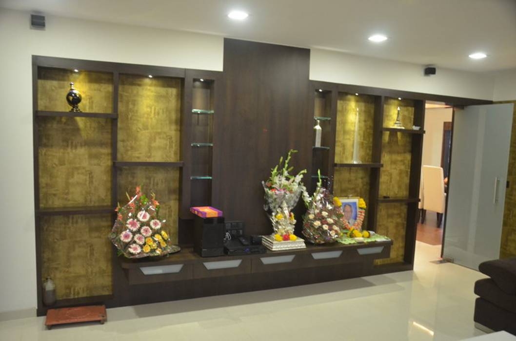 Mahalakshmi, TRINITY DESIGN STUDIO TRINITY DESIGN STUDIO Modern corridor, hallway & stairs Property,Building,Interior design,Plant,Floor,Houseplant,Flooring,Ceiling,Flowerpot,Display case