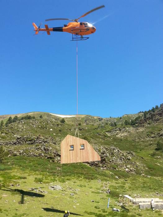 Refugi d'Estanilles (NOEM), NOEM NOEM Casas de estilo rural