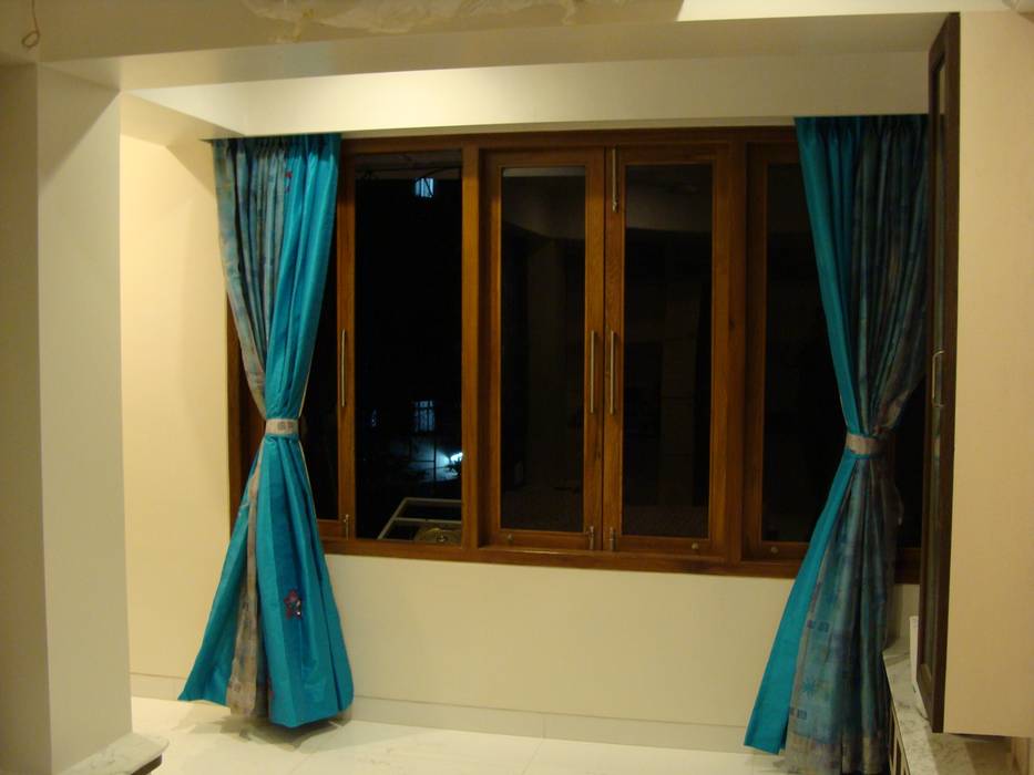 Shivaji Park, TRINITY DESIGN STUDIO TRINITY DESIGN STUDIO Modern windows & doors Azure,Curtain,Shade,Wood,Window,Interior design,Fixture,Building,Paint,Flooring