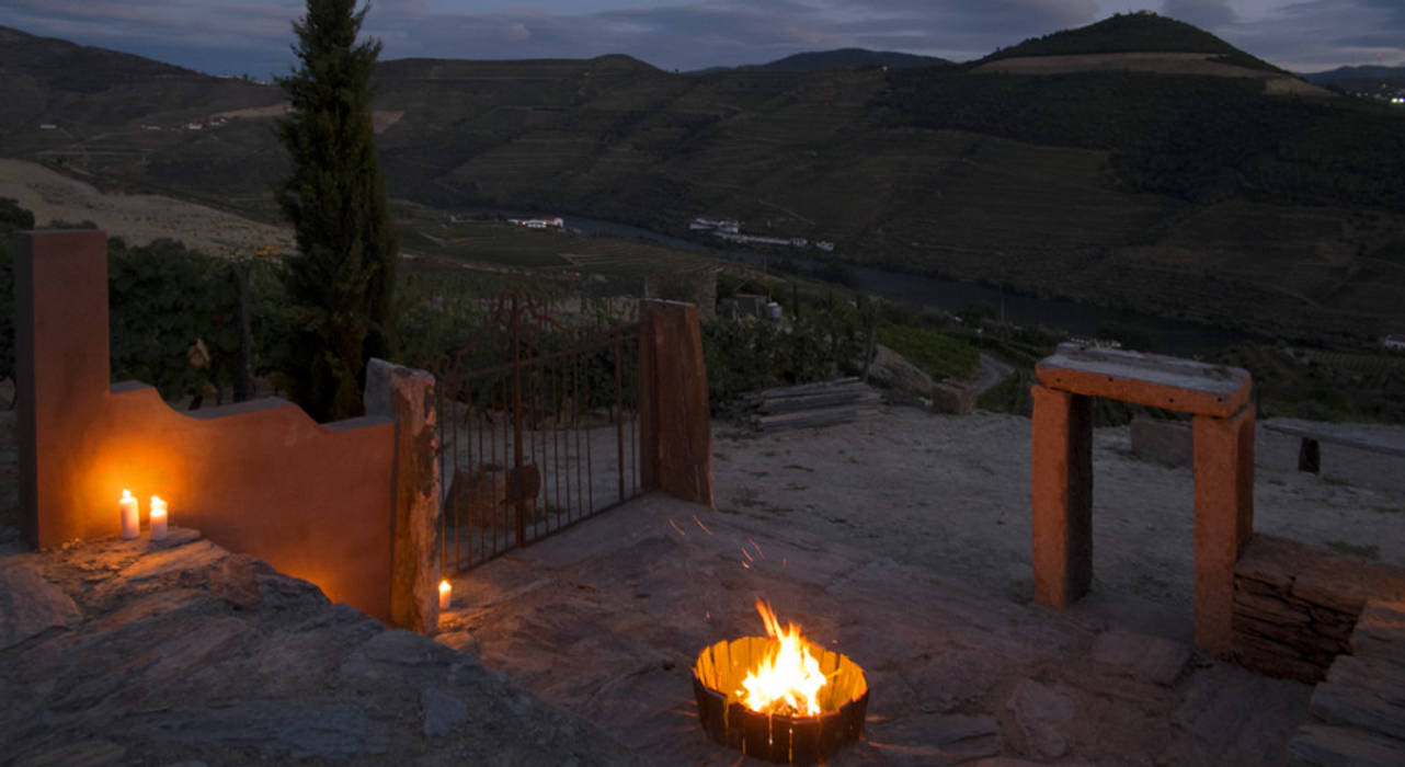 Um refúgio de férias no Douro - Quinta Raínha Santa Mafalda, MHPROJECT MHPROJECT Jardins de Inverno modernos