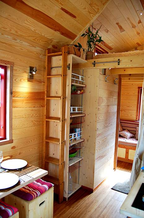 TINY HOUSE CONCEPT - , TINY HOUSE CONCEPT - BERARD FREDERIC TINY HOUSE CONCEPT - BERARD FREDERIC Eclectic style houses