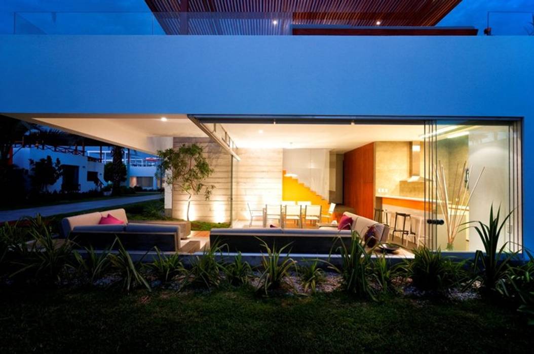 Casa oZsO, Martin Dulanto Martin Dulanto Casas modernas: Ideas, diseños y decoración