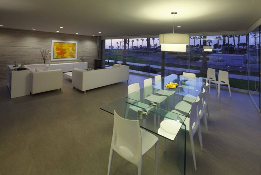 Casa P12, Martin Dulanto Martin Dulanto Modern Dining Room