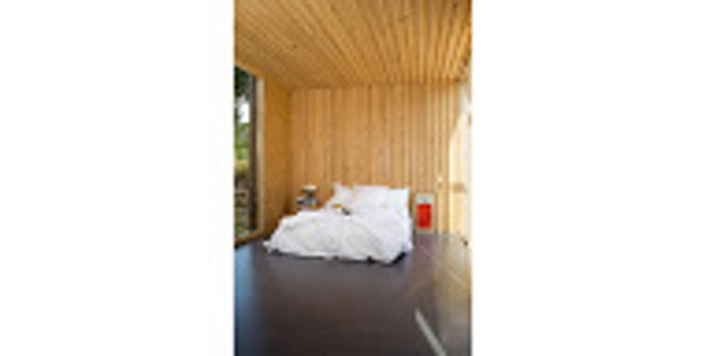 Casa prefabricada recién habitada, NOEM NOEM Modern style bedroom