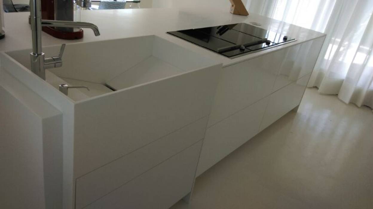 Amboage, Rochene Floors Rochene Floors Dapur Modern Sinks & taps