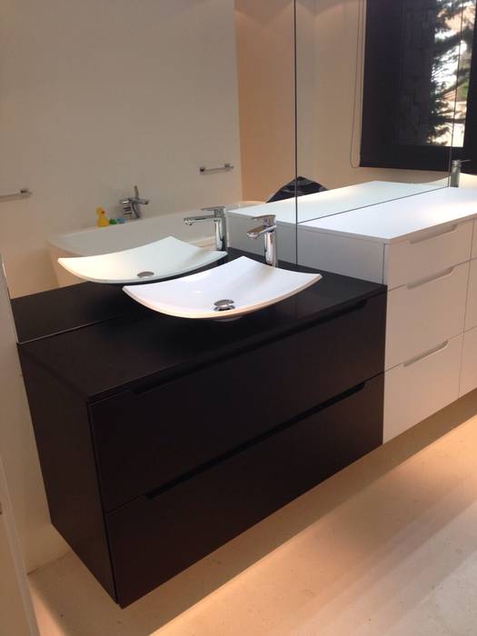 Amboage, Rochene Floors Rochene Floors Modern bathroom Sinks