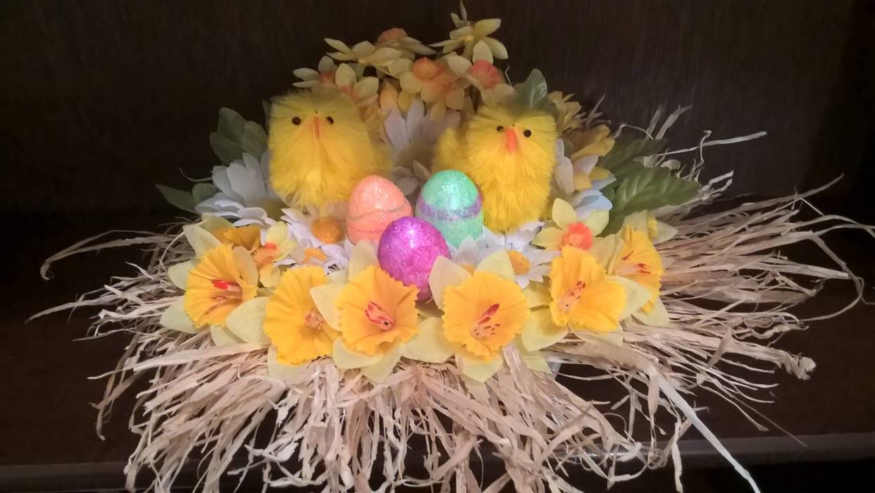 Easter chicks , L M B INTERIORS L M B INTERIORS Salas de estar clássicas Acessórios e Decoração
